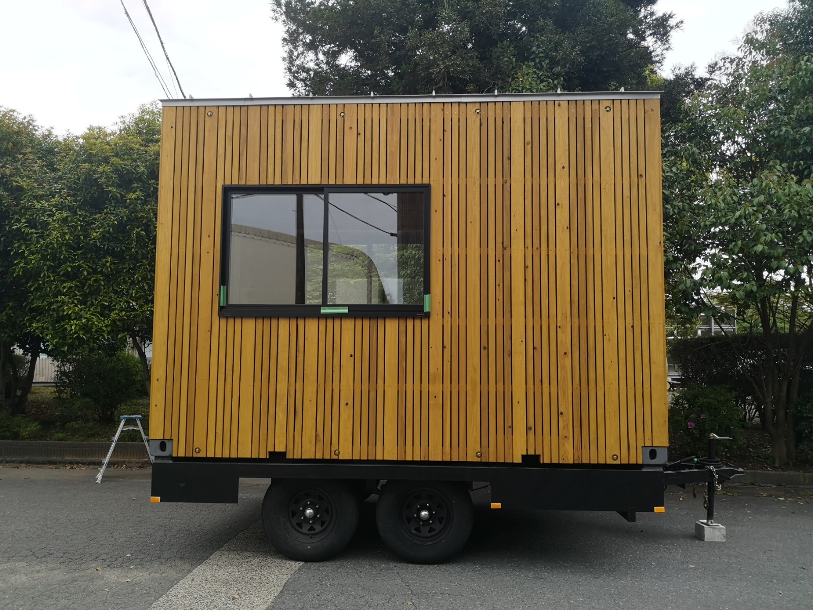 トレーラーハウスのレンタルは西尾レントオール株式会社へ