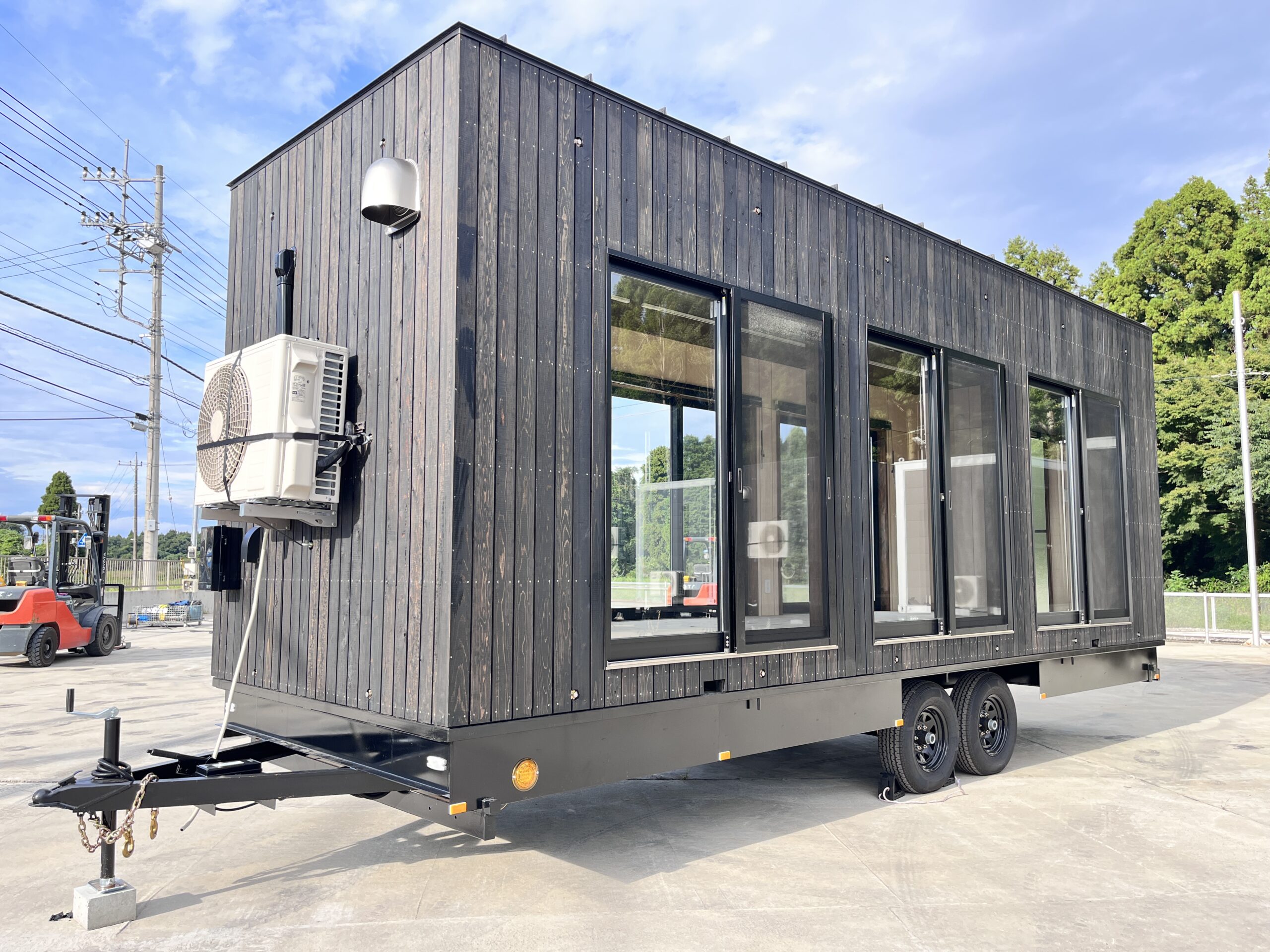 トレーラーハウスレンタルW6W(ウッドシックスウィンドウ 仮名称）7.2m