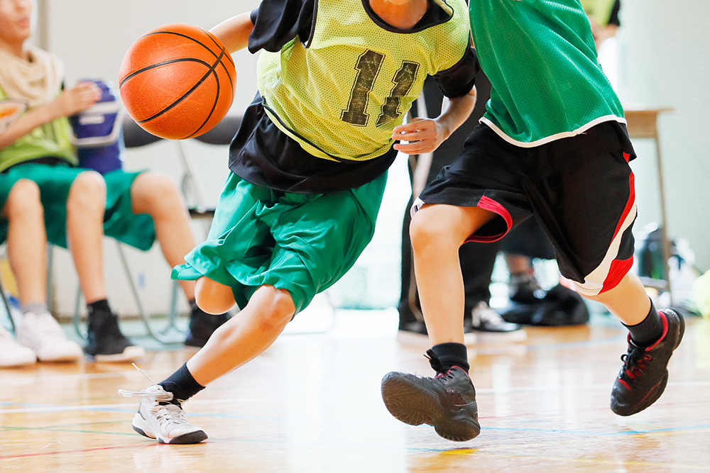 バスケットボールの試合風景