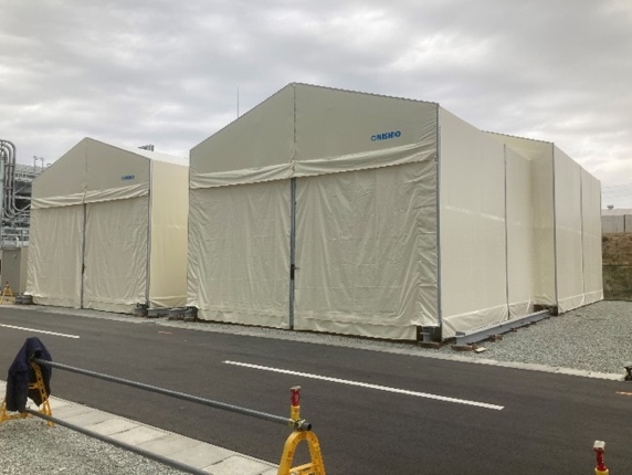 作業に応じて柔軟に運用できるダブルスライドテント