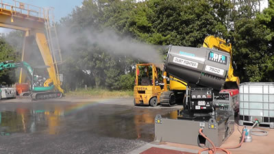 大型噴霧水発生装置付き送風機（ダストファイター）